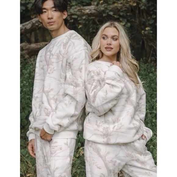 Comfrt Other - Comfrt Collection Camo Oversized Sweatshirt & Sweatpant Set Size Med